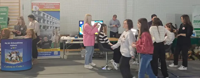 Stoiska naszej szkoły na Giełdzie Zawodów w Uściu Gorlickim